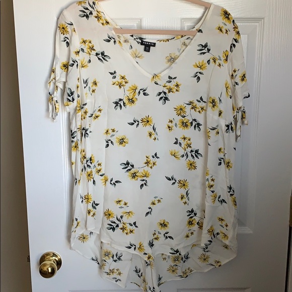 Torrid Floral Blouse - Picture 1 of 5